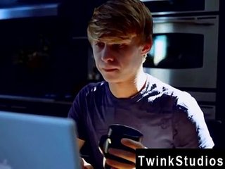 Gay boy suck soft It's a classic porno scene: a molten pizza delivery